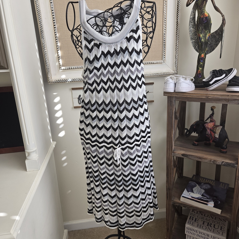 Chic Chevron Patterned Dress NWT - image 1